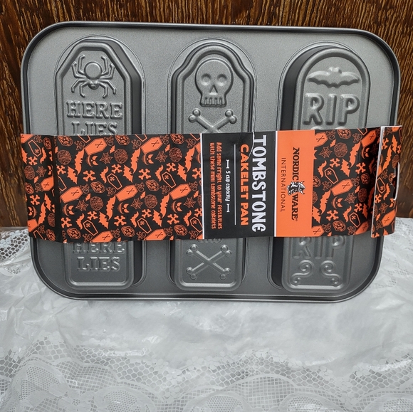 Nordic Ware Tombstone Cakelet Pan5 Cup Capacity - Picture 1 of 3